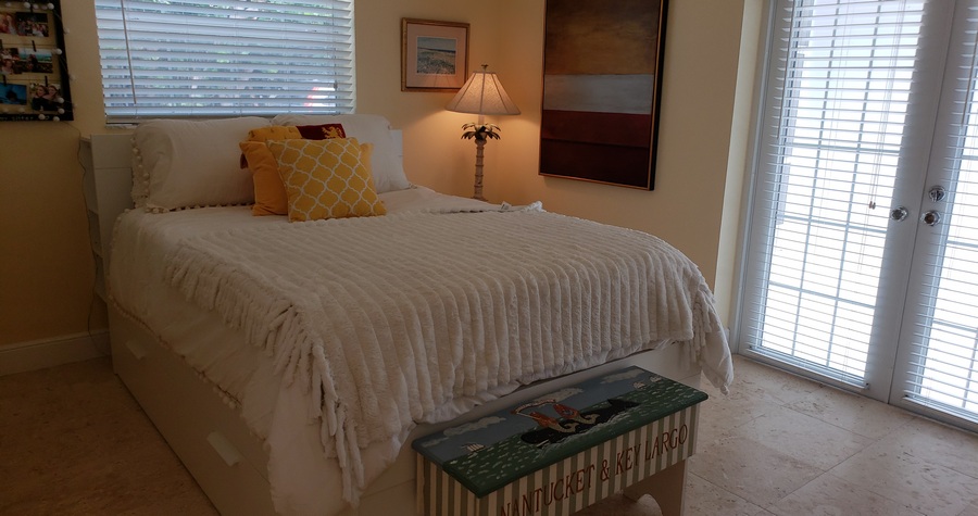 Queen Bedroom